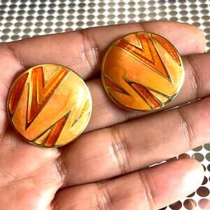 Vintage Inlaid Enamel Clip On Earrings. Circle Gold Tone Retro. Signed EB B#18